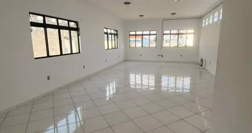 Prédio Comercial na Vila Guilherme com 330m² 4 banheiros 2 vagas
