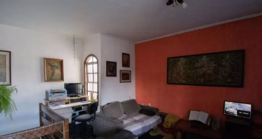Casa à venda com 330m² sendo 4 quartos,02 suítes  e 8 vagas Jardim Jabaquara