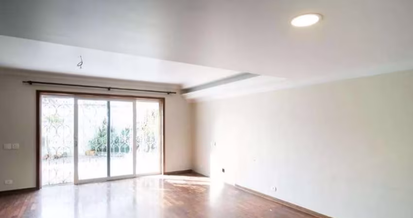 Casa à venda com 450m², 6 quartos e 3 vagas