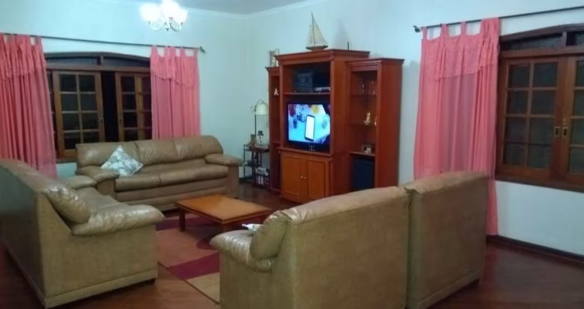 Sobrado com 4 quartos - 3 vagas Interlagos