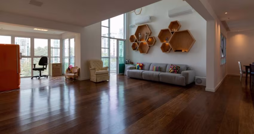 Apartamento com 4 suítes no Morumbi