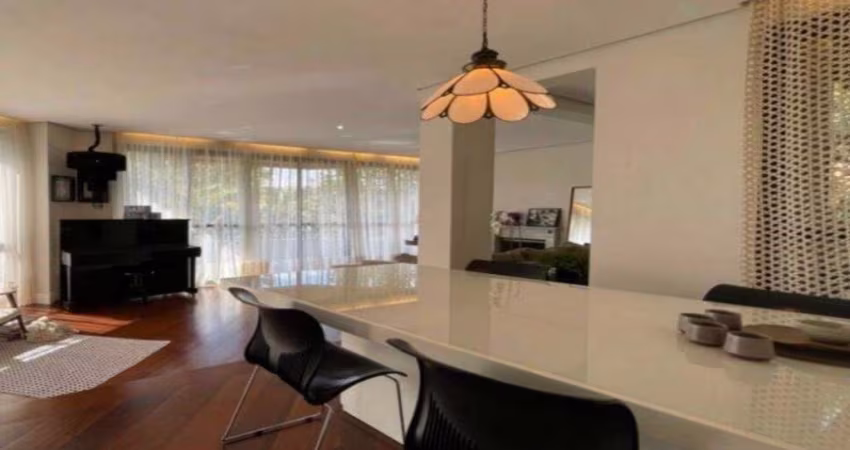 Apartamento à venda com 189m², 3 quartos e 4 vagas