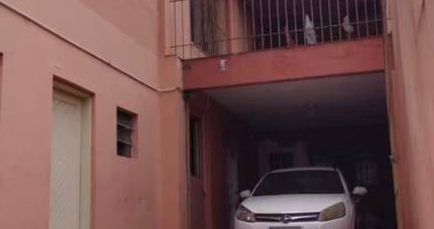 Sobrado à venda no Taboão da Serra com 180m² 5 dormitórios 4 banheiros 3 vagas