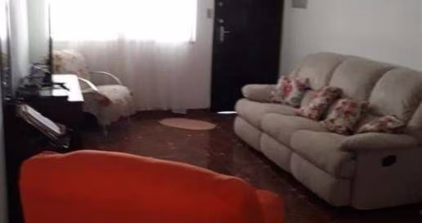 Sobrado com 3 dormitórios, 1 suíte, 3 banheiros no Parque Fernanda