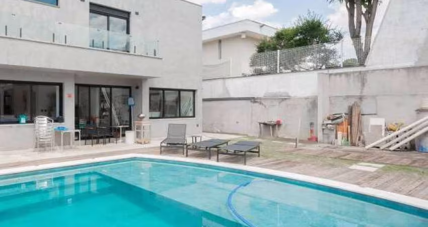 Casa à venda 490m² 4 dormitórios e 4 vagas no Alto de Pinheiros