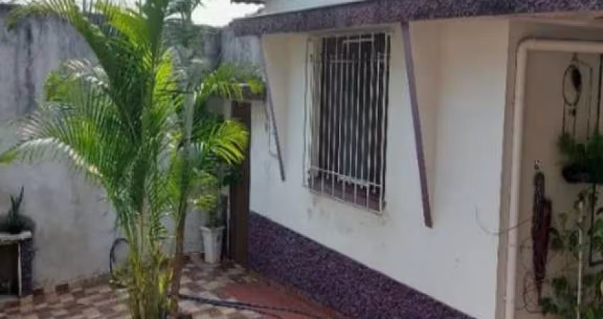 Casa à venda na Vila Zat com 120m² 3 dormitórios 1 banheiro 3 vagas
