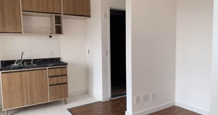 Apartamento com 34m², 2 dormitórios, 1 banheiro, sala, cozinha, área de serviço, sacada, 1 vaga de garagem, SP