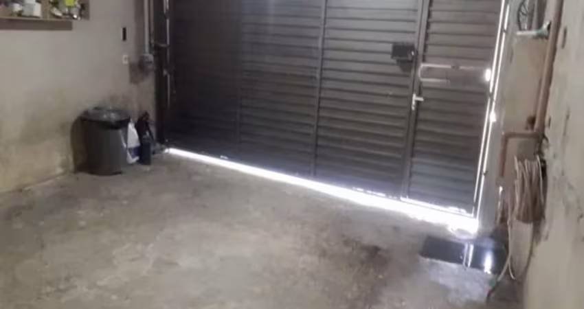 CASA  TERREA - 2 DORMITÓRIOS , 1 SALA , 3 BANHEIROS  E 2 VAGAS DE GARAGEMM - JARDIM ESTRELA - MAUÁ - SP