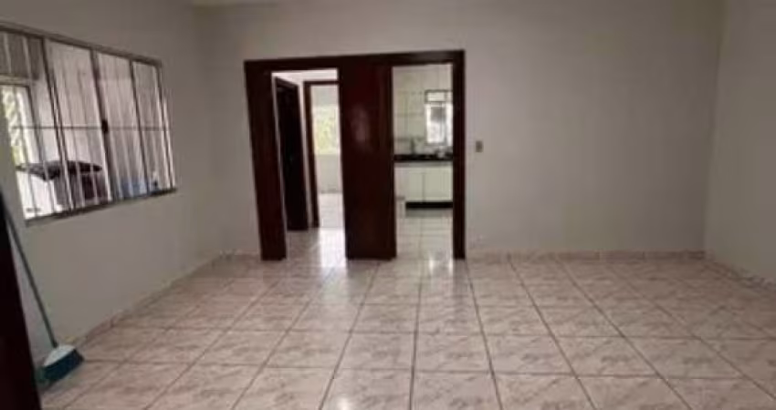 Casa à venda no Jardim São João (Jaraguá) com 125m² 3 dormitórios 1 banheiro 6 vagas