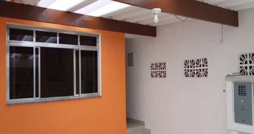 Sobrado em Jardim Las Vegas, 125m², 2 dormitórios.