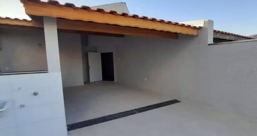 Cobertura com 2 dormitórios sendo 1 suíte. Possui elevador, com 1 vaga de garagem.