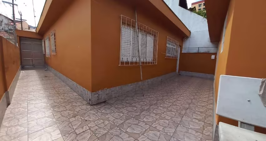 Casa em Jardim Pedroso, 250m², 3 Dormitórios e 4 vagas.