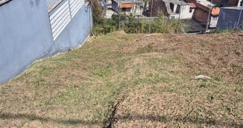 TERRENO NA REGIÃO DO HORTO FLORESTAL