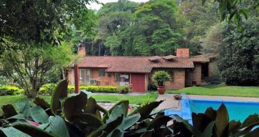 Miolo Granja - 2.500m², térrea, gourmet + casa de hóspedes!
