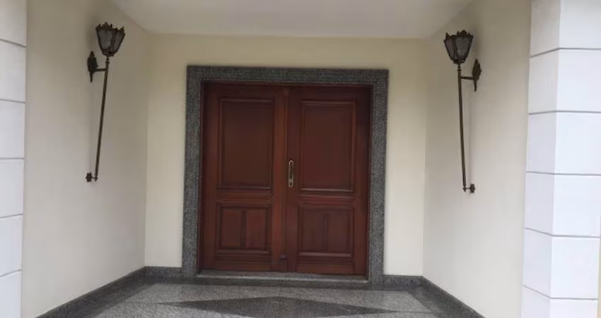 Casa com 6 dormitorios e 8 banheiros à Venda, 750 m²