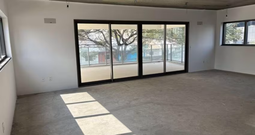 Apartamento à venda no Condomínio Edifício Stratos Itaim, Itaim Bibi, São Paulo