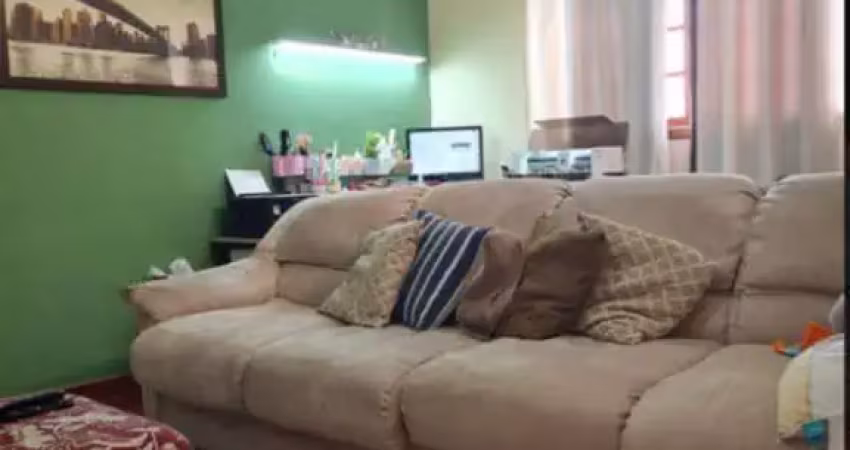 Casa à venda na Vila Matilde com 387m² 6 dormitórios 4 suítes 2 banheiros 6 vagas