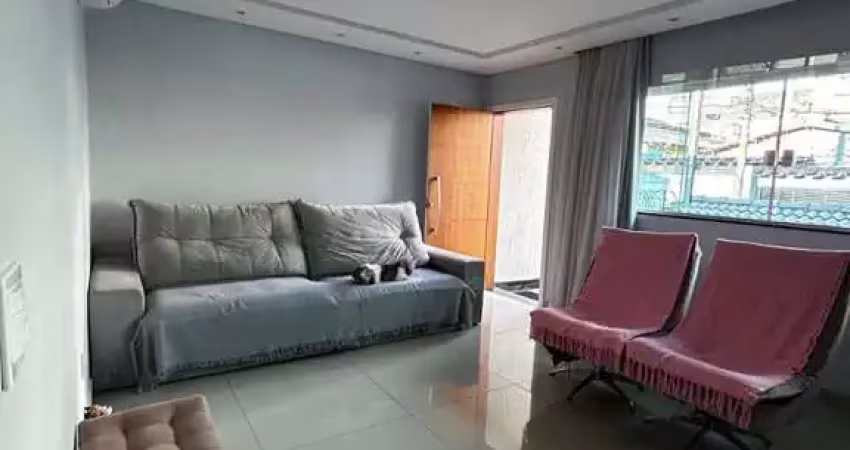 CASA  ASSOBRADADA COM EXCELENTE ACABAMENTO