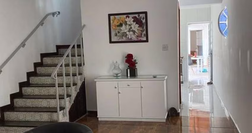 Casa à venda no Jardim Dom Bosco com 160m² 3 dormitórios 1 suíte 3 banheiros 2 vagas
