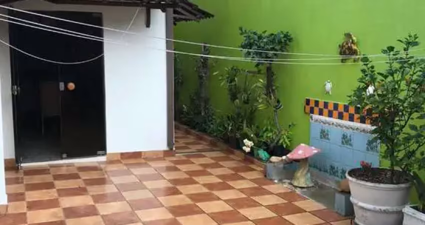 Casa com 550m2, sendo 5 dormitorios, 01 suite, 3 banheiros VENDA R4 998.000,00 -