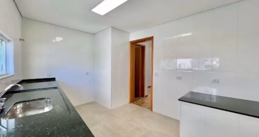 Sobrado á Venda - 3 suítes - 134m² - Campininha - R$ 890.000,00