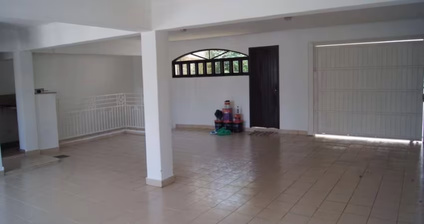 Casa sobrado è venda de 3 dormitórios sendo 1 suíte e 4 vagas no Mandaqui