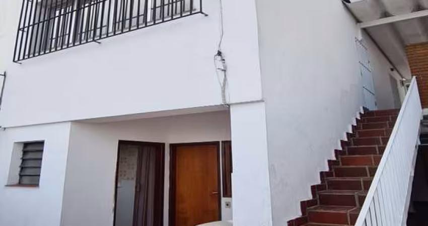 Sobrado á venda em Pinheiros, com 3 dormitórios e 2 vagas!