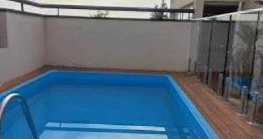 Cobertura duplex á venda na Vila Sônia, com 3 dormitórios, depósito e 3 vagas.
