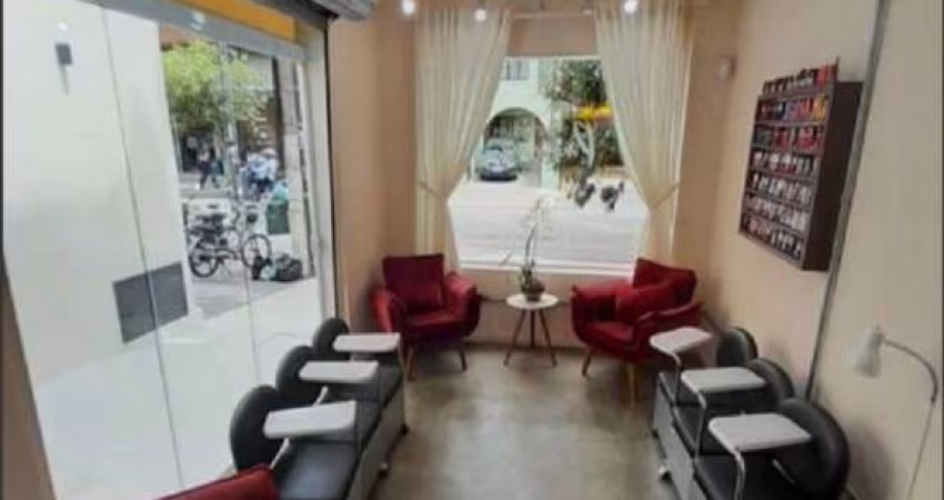 Casa Residência e Comercial à venda em Pinheiros com 200m²