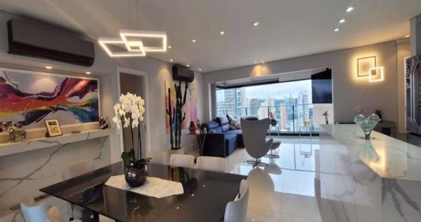 Apartamento de 3 suítes no Jardim das Acácias, São Paulo
