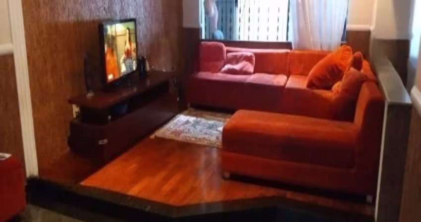 Sobrado em Vila Califórnia, 400m², 5 dormitórios, 8 vagas.