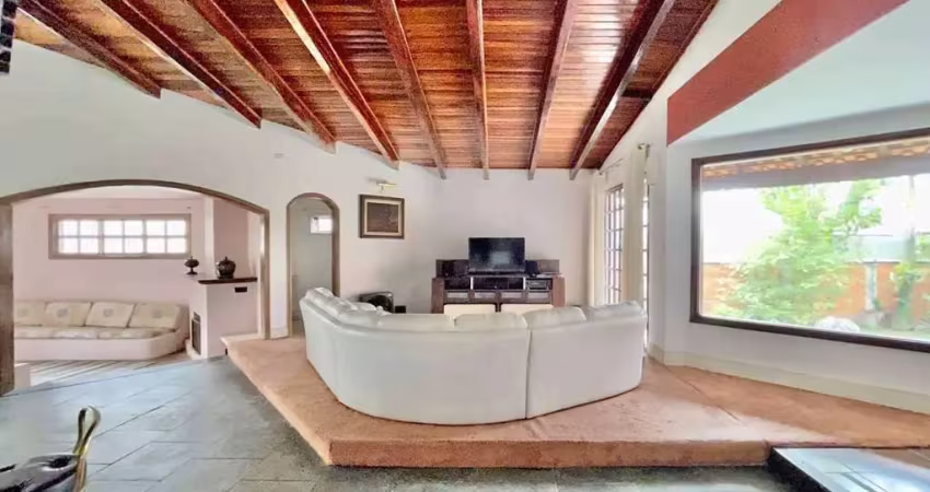 Casa Térrea - 4 dormitórios