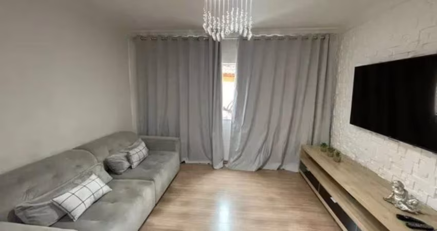 sobrado com 3 dormitórios sendo 1 suite com 2 banheiros com 2 vagas de garagem