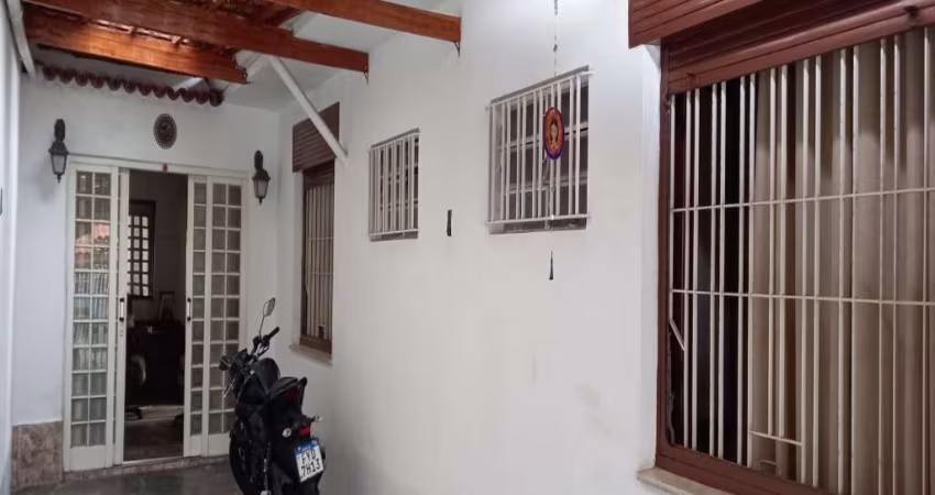 Casa, Rua EngenheiroAntonio Faggion,165 . 4 dormitorios 3 suites 4 vagas