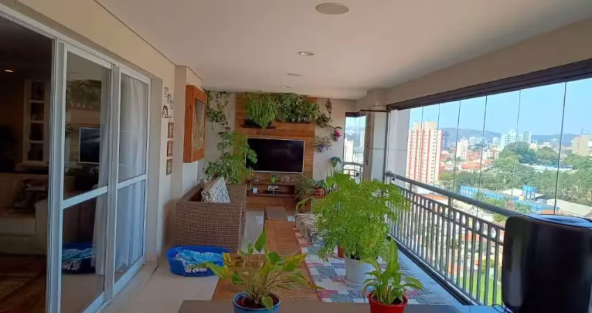 Apartamento à venda com 242 m², 3 quartos, 3 suítes, 4 vagas