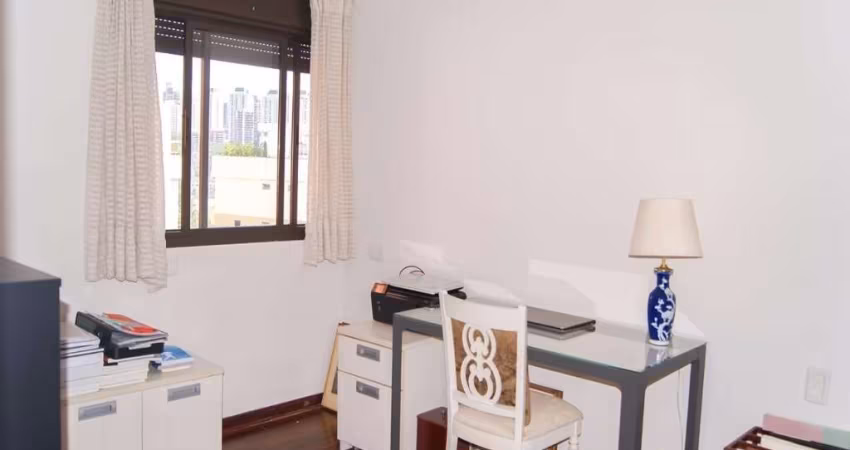 Apartamento à venda no Morumbi com 200m², 3 quartos e 4 vagas