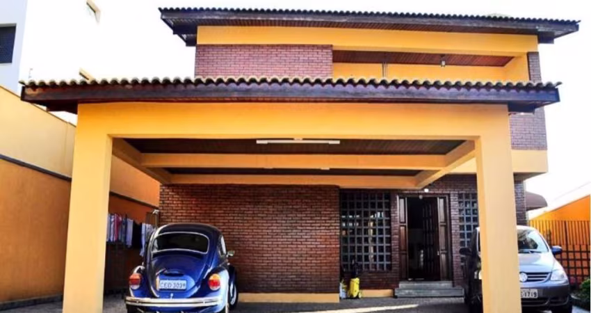 Casa no Jardim Monte Kemel com 510m²