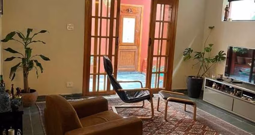 Casa à venda na Vila Clementino com 85m² 2 dormitórios 1 suíte 2 banheiros