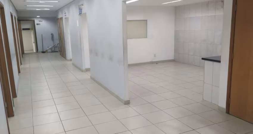 Imóvel Comercial à venda na República com 1240m²