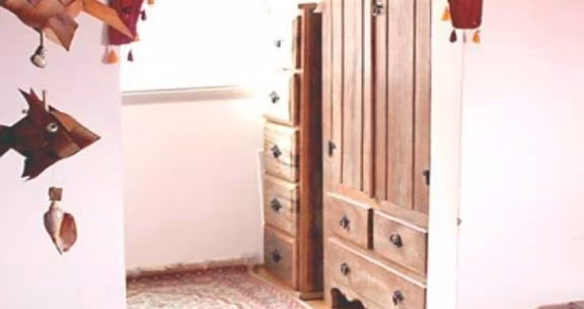APARTAMENTO DE 94M² COM TRES QUARTOS, UMA SUITE, DOIS BANHEIROS EM VILA MADELENA