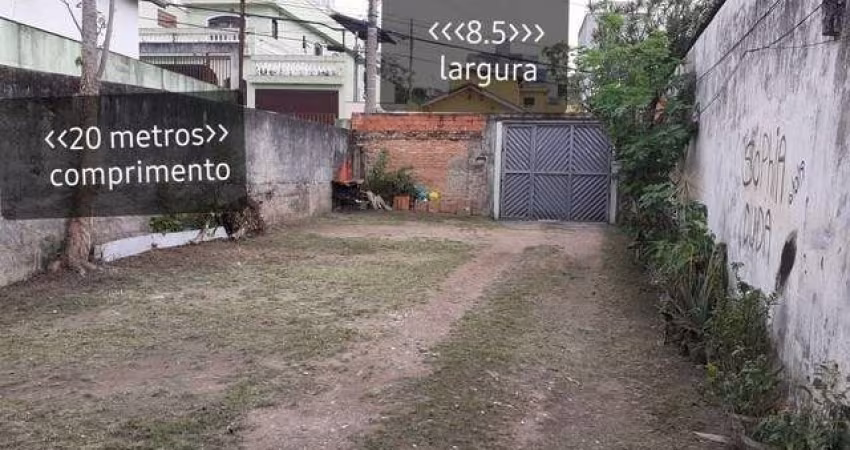 Terreno com Casa à venda com 400m² na Vila Isolina Mazzei