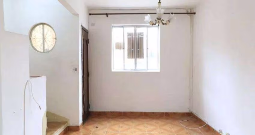 Sobrado ótima localização 2 dorms, sala 2 ambientes 80 m2