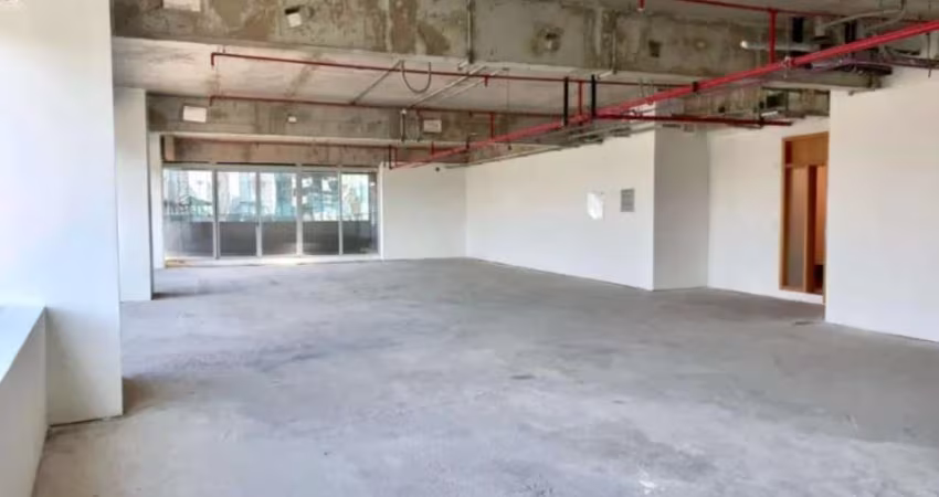 Sala Comercial com 282m² de área privativa para venda e locação
