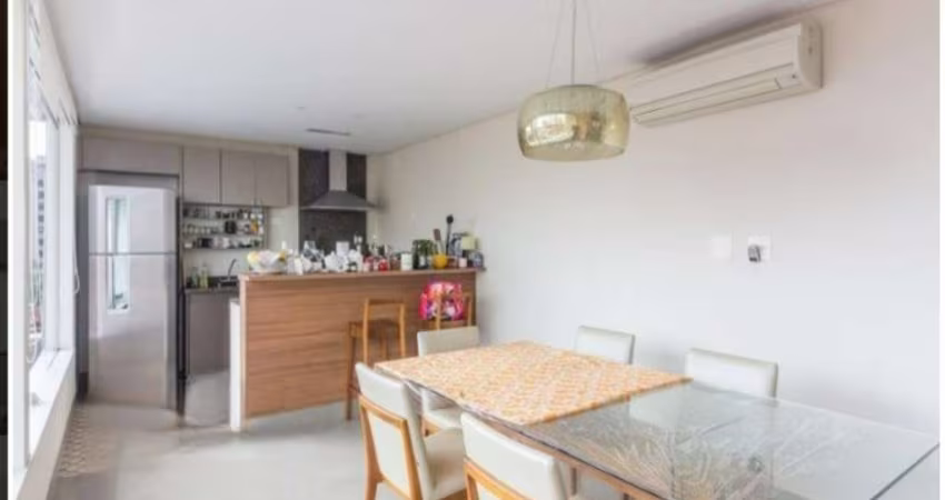 Sobrado à venda no Alto da Lapa com 180m² 2 dormitórios 2 suítes 3 banheiros 1 vaga