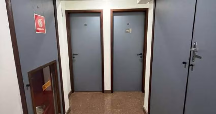 Ponto Comercial na Alameda Casa Branca, SP