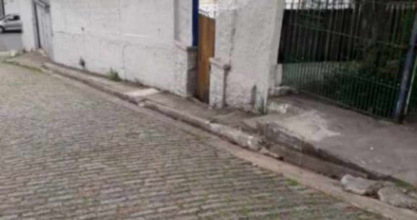 Terreno com casa e galpão á venda em Pinheiros com 416m²