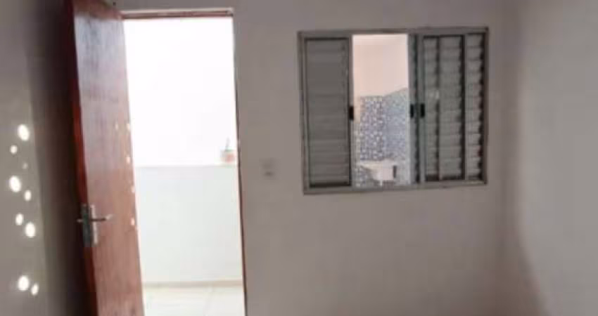 Casa á venda na Vila Lourdes com 150m²  2 dormitórios 1 banheiro 2 vagas