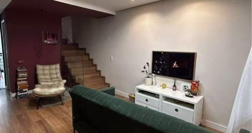 Sobrado à venda na Jardim Cláudia com 79m² 2 dormitórios 3 banheiros 2 vagas