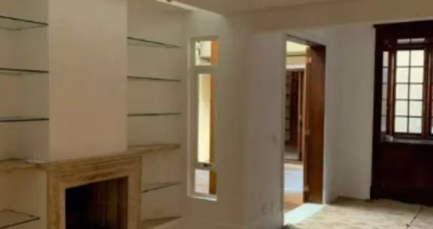 Casa à venda no Jardim Paulistano com 300m² 5 dormitórios3 banheiros 2 vagas