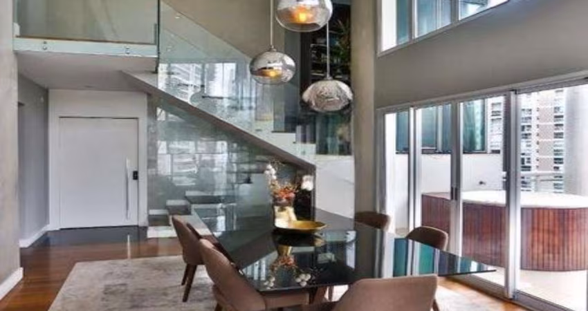 Apartamento Alto Padrão Duplex no Panamby de 2 Quartos com 3 Vagas - 210m² à Venda.